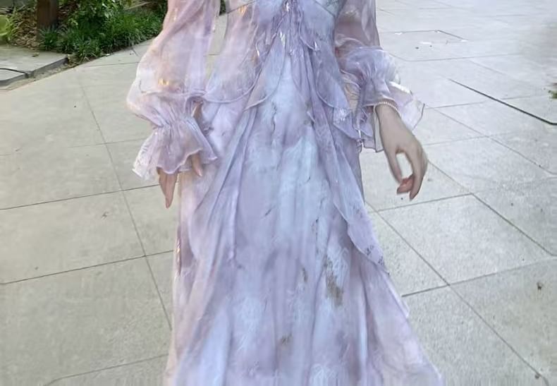 aistera - Maxi A-lijn jurk met lange mouwen, blote schouders en tie-dye vlinderaccent en ruches