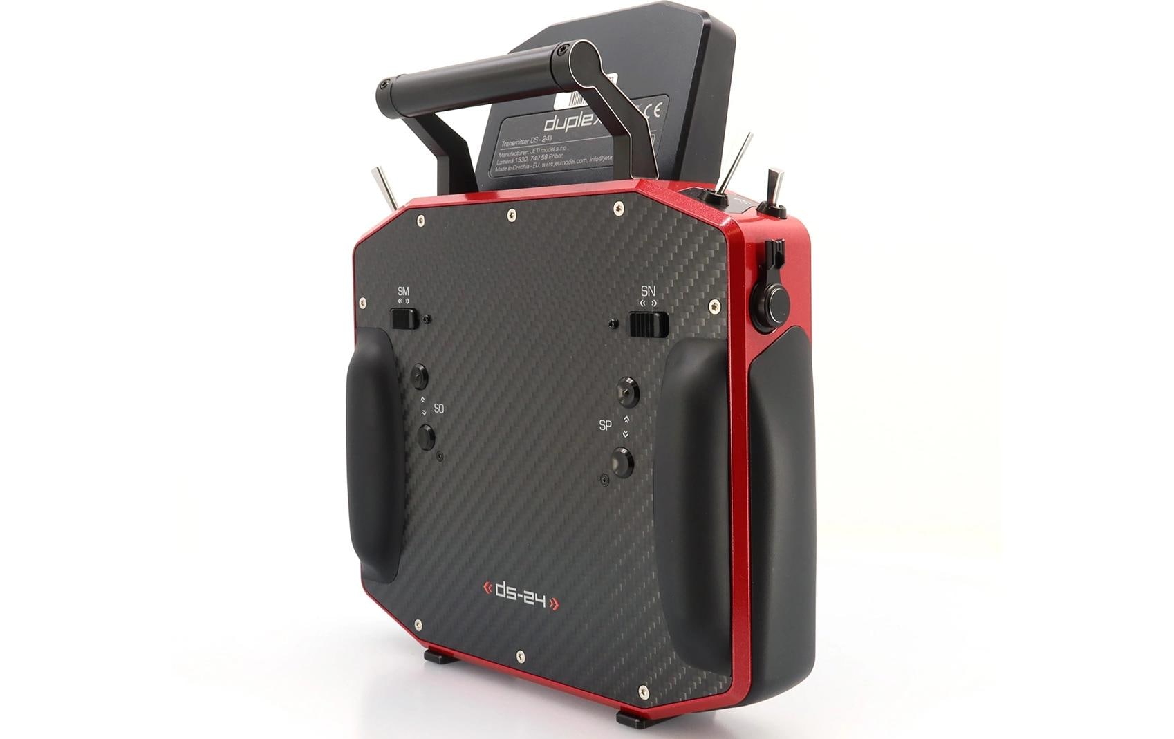 Fernsteuerung DS-24II Carbon Line Ruby 24 Kanal, Duplex EX<br>Professioneller 24-Kanal-Sender mit Geber auf Rückseite und Carbon-Frontplatte