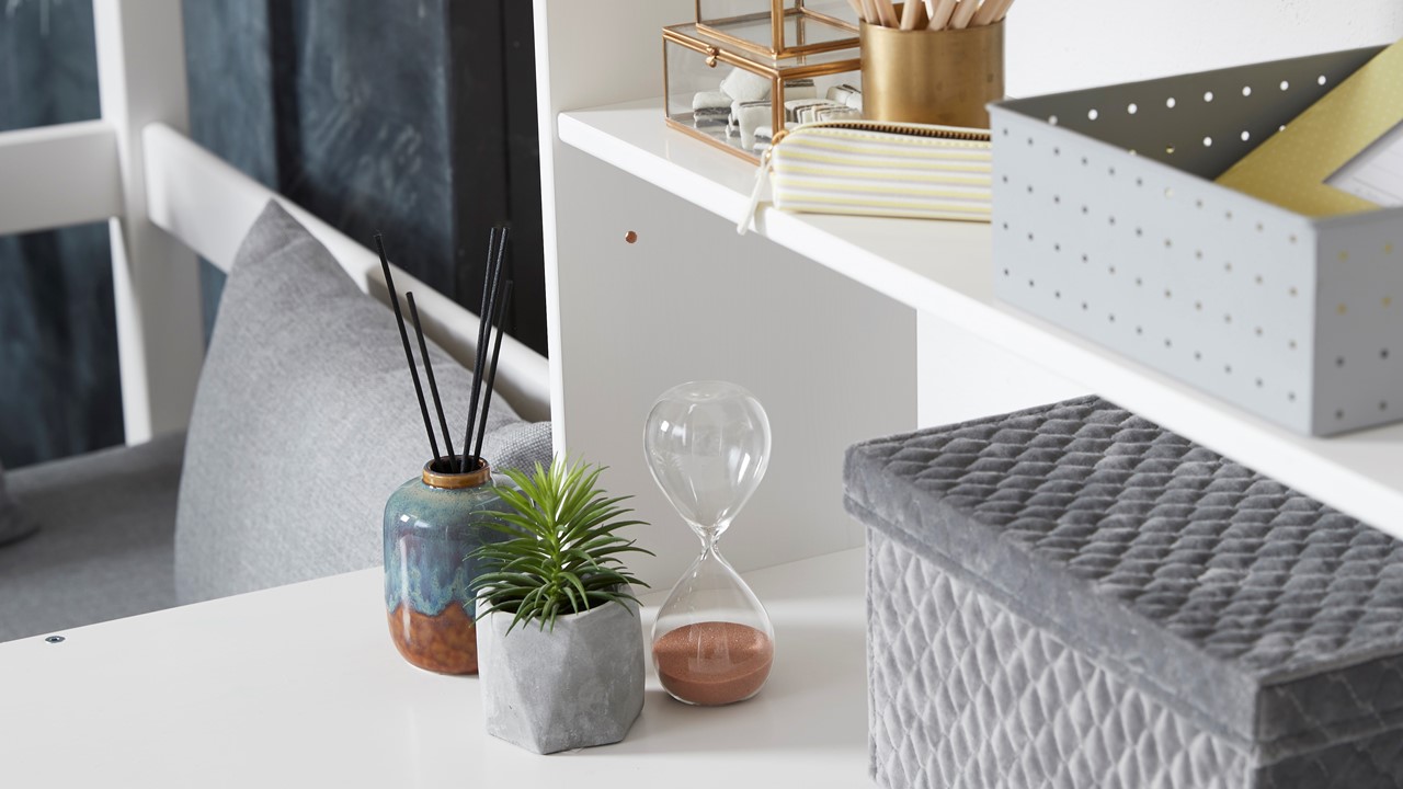 Hoogslaper Jip met bedbank en bureau wit/licht roze
