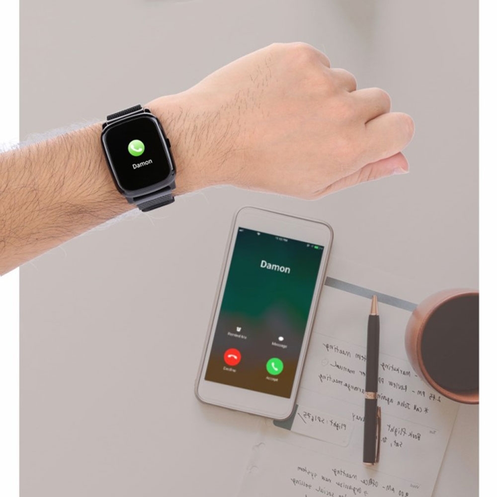 Spritzwasserfester Fitness Tracker Smart Watch mit Herzfrequenz- / Körpertemperaturmessung und 1.3