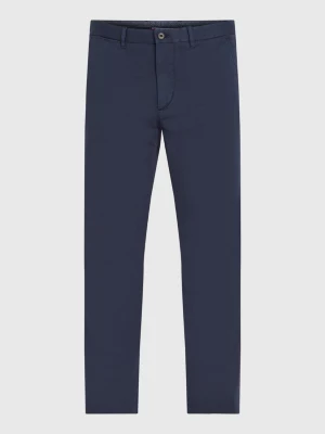 Calças chino slim fit tingidas em peça da Bleecker