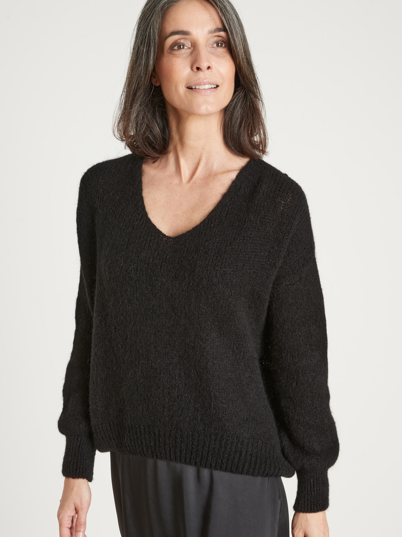 Pull col V avec mohair et laine