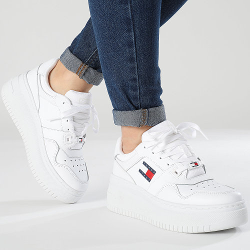 Baskets Femme Retro Basket Flatform Essential 2506 White