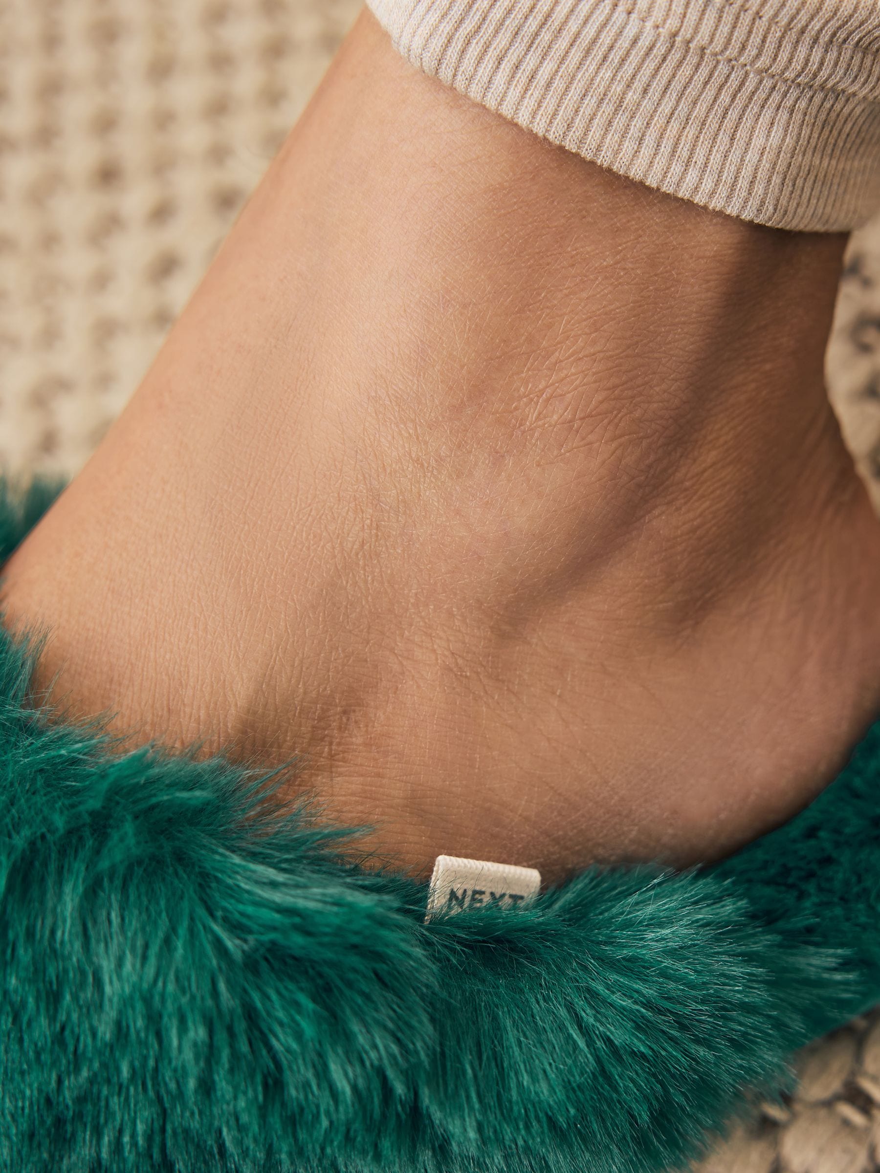 Groen - Faux Fur Suede Mule Slippers