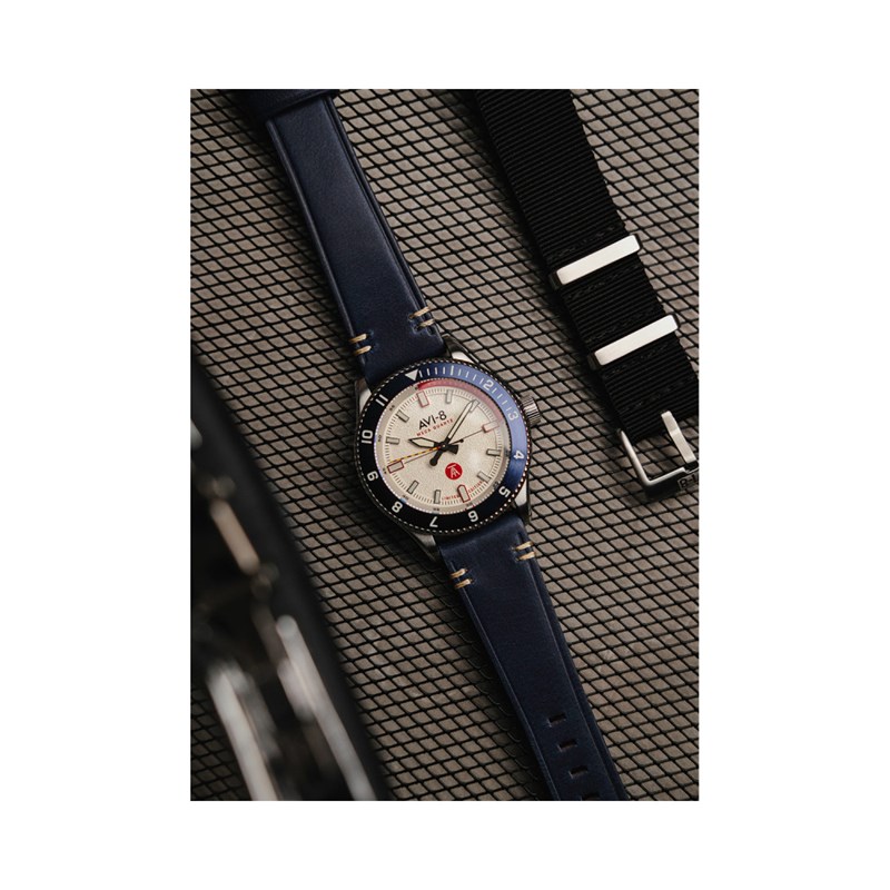 Montre Homme AVI-8 quartz - Bracelet cuir véritable de vachette + Nato - 3 aiguilles - Tuskegee