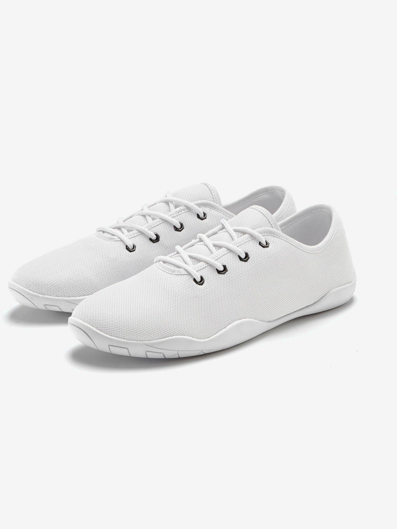 Baskets semelle ultra-plate pour une sensation « pieds nus »