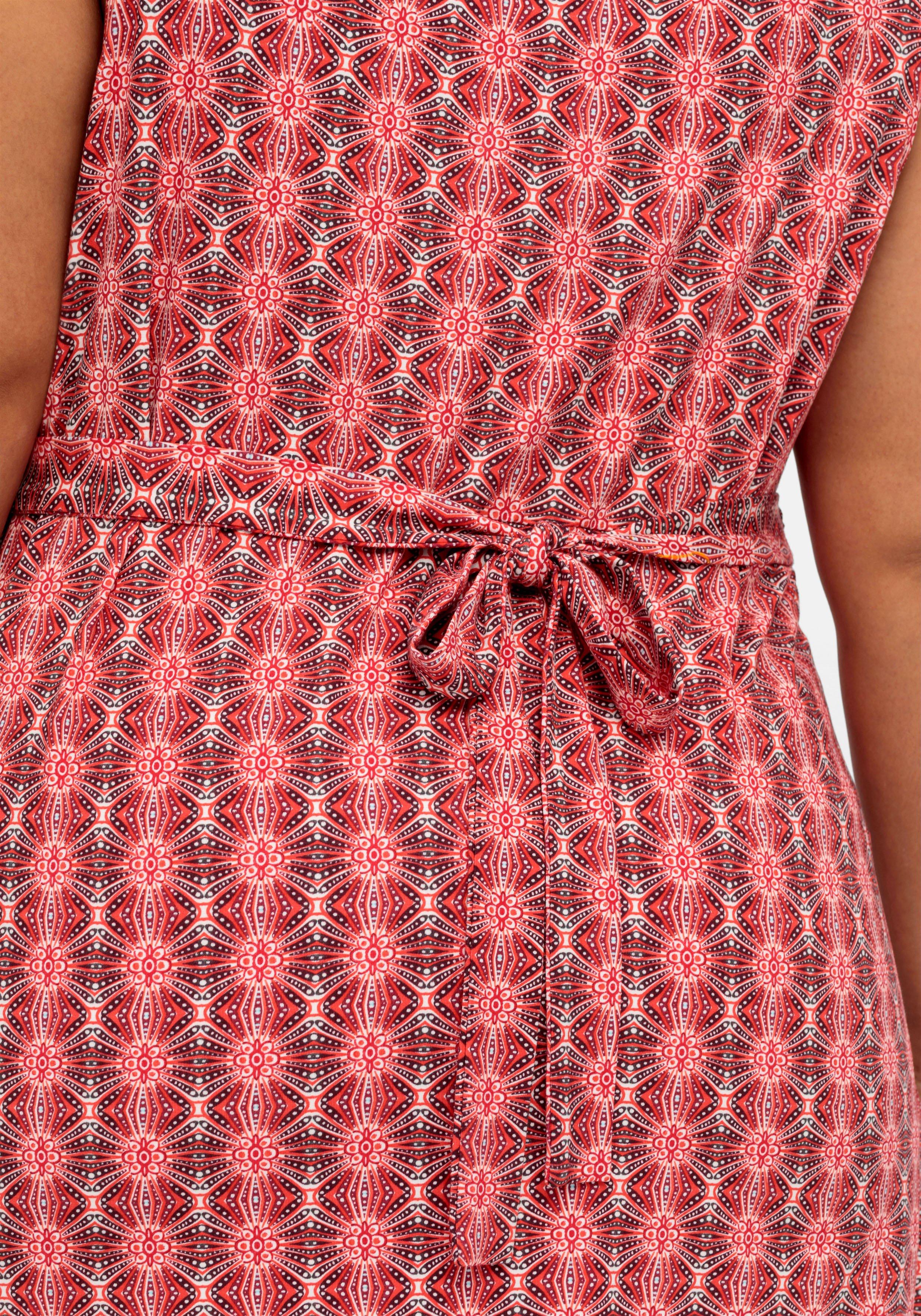 Longtop mit Ornamentmuster und Knotendetail