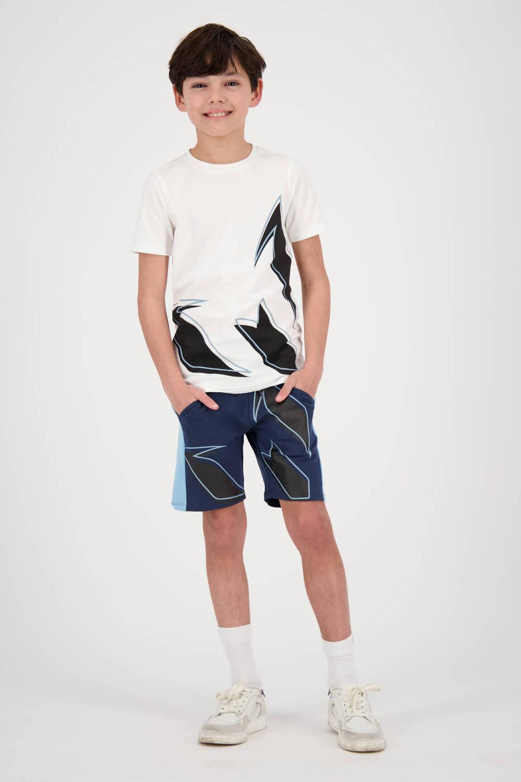 Vingino T-shirt Huaco met logo wit/donkerblauw