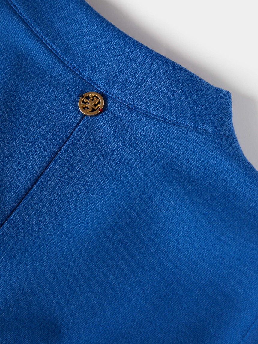 Vestido curto de malha sem mangas