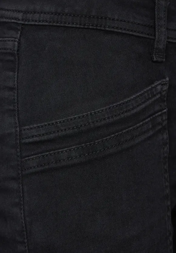 Casual Fit Jeans - clean black wash