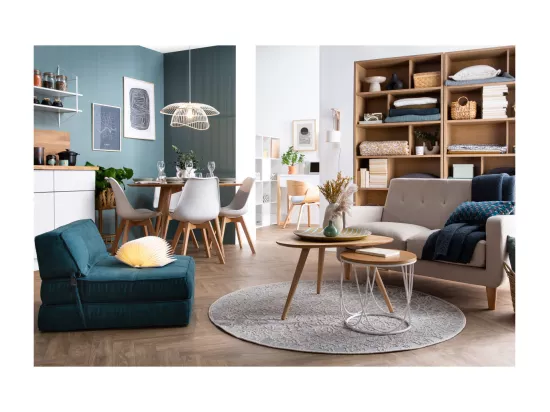 Canapé scandinave 2 places en tissu gris clair et bois clair LUNA