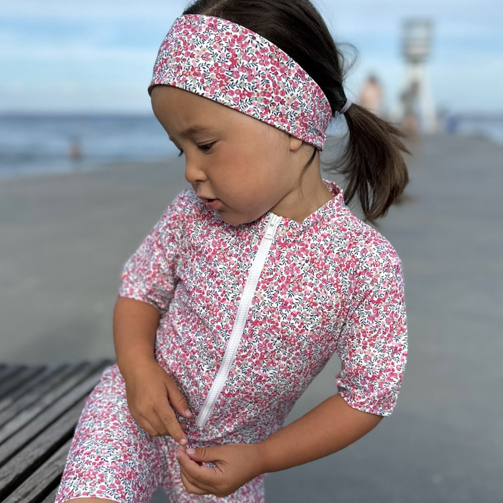 Køb Petit Crabe Wiltshire Bud Natsu Badeheldragt S/S - Med Liberty© Stof
