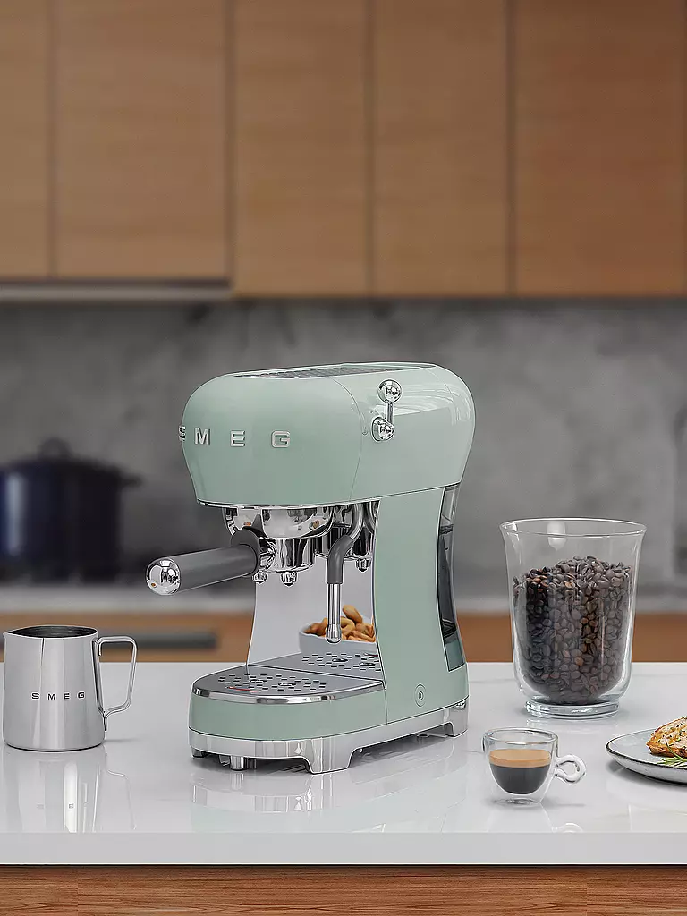 SMEG Espresso-Kaffeemaschine 50s Retro Style Pastellgruen ECF02PGEU hellgrün
