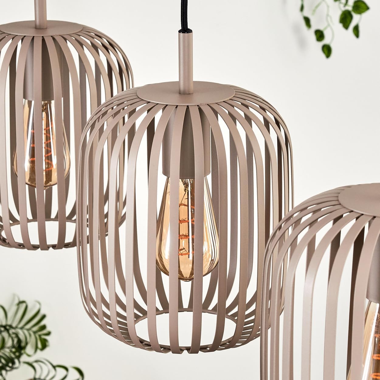 HOFSTEIN Hängeleuchte Bystrup, 3-flammige Hängelampe aus Metall in Sandfarben/Beige, Leuchte im modernen Boho-Design (Ø Schirme 20,5 cm), E27, Pendelleuchte max. 110 cm, Esszimmer, Wohnzimmer, Küche