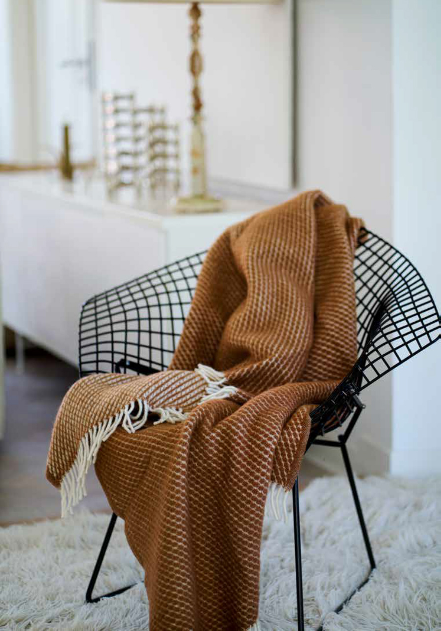 Klippan Yllefabrik Wolldecke Velvet Mocha Mousse