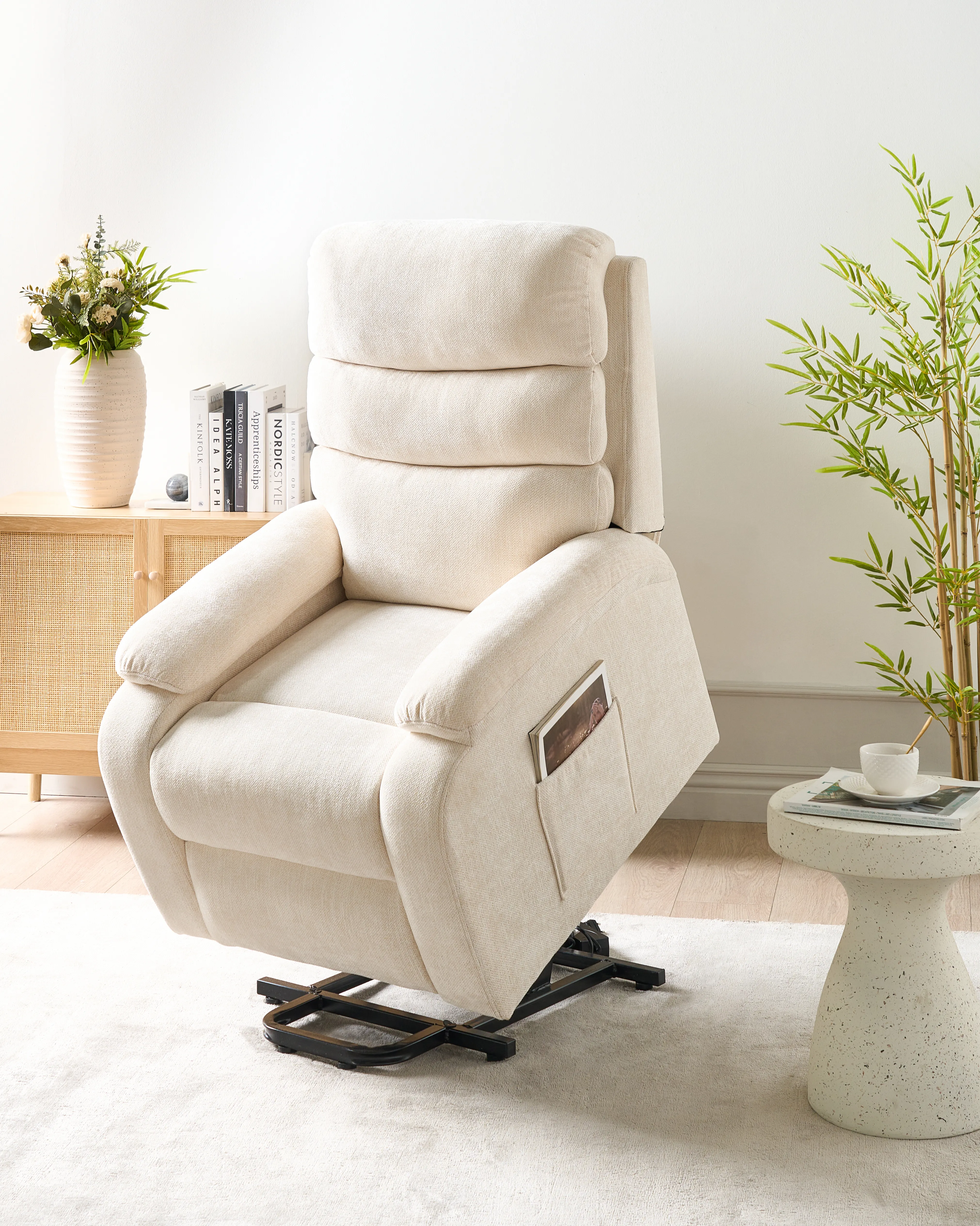 Elektrische relaxfauteuil RISE inclusief voetensteun Stof Lichtbeige