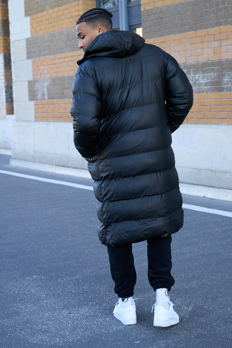 Doudoune longue matelassée noire à capuche