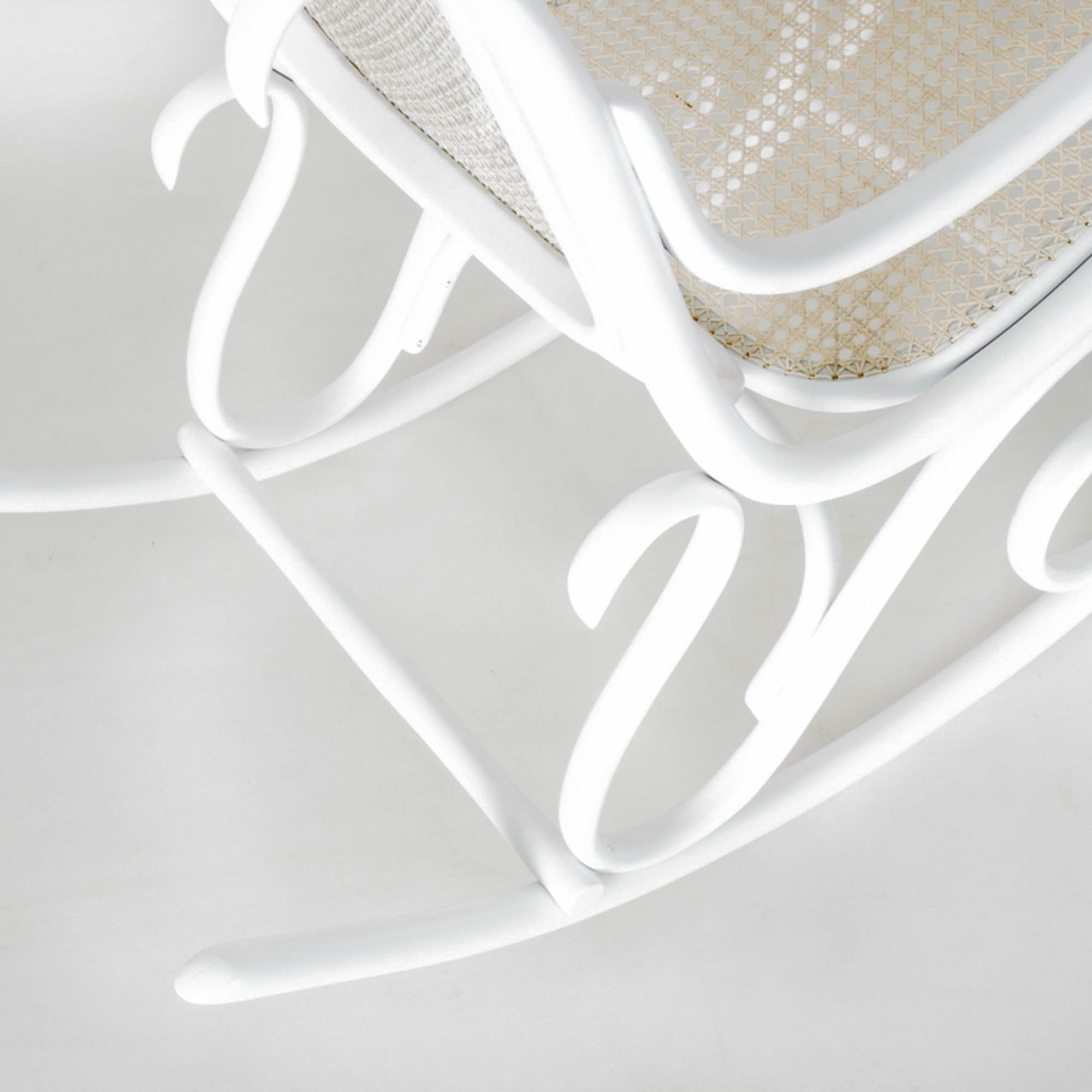 Schommelstoel Felicia Thonet Wit