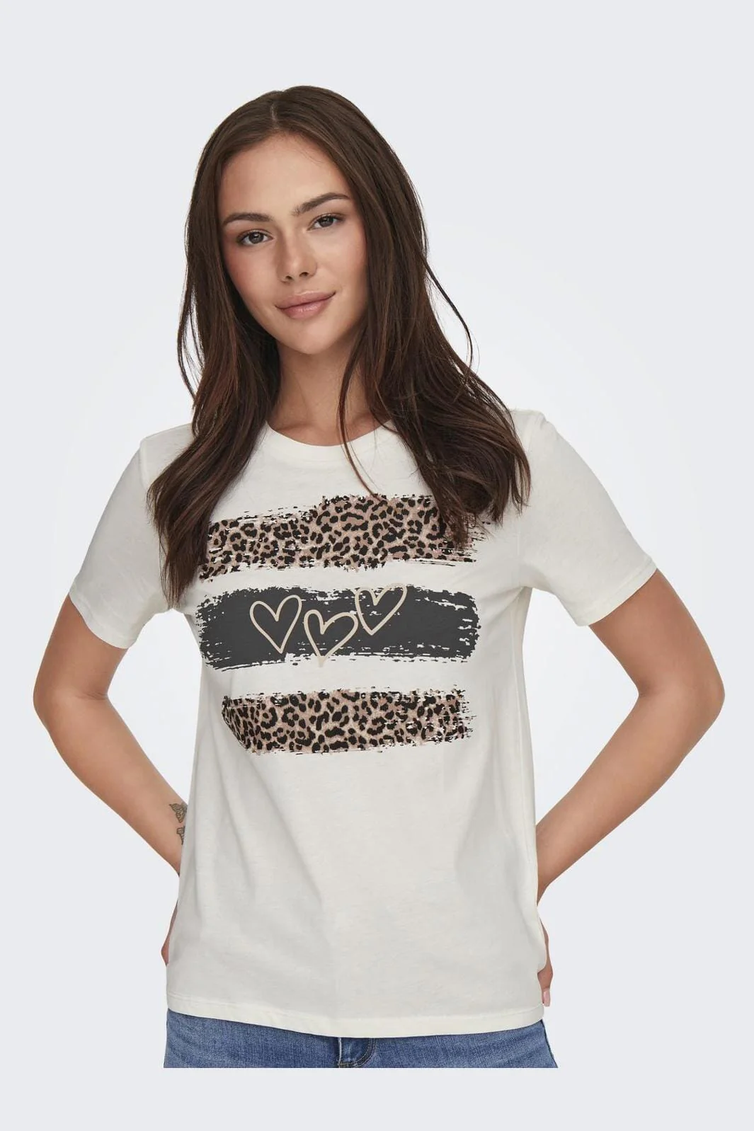 Only Onlola S/S Reg Tee 4734992 cloud dancer leo hearts