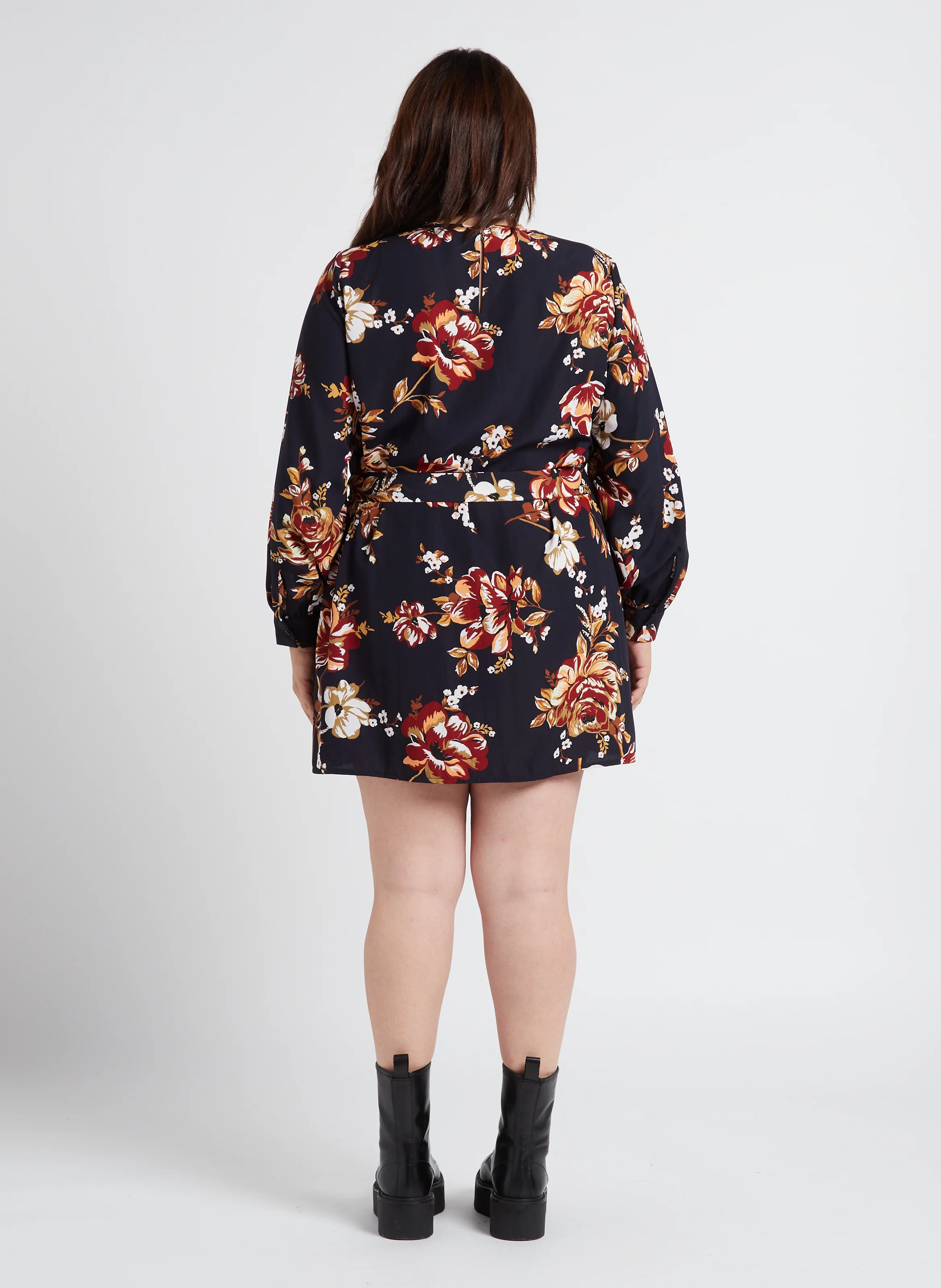 MELLY MODESTY - Robe courte col rond ceinturée | Bleu