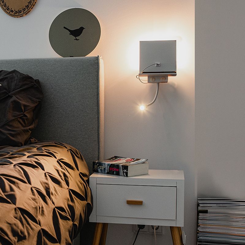Moderne wandlamp wit met USB en flexarm - Flero