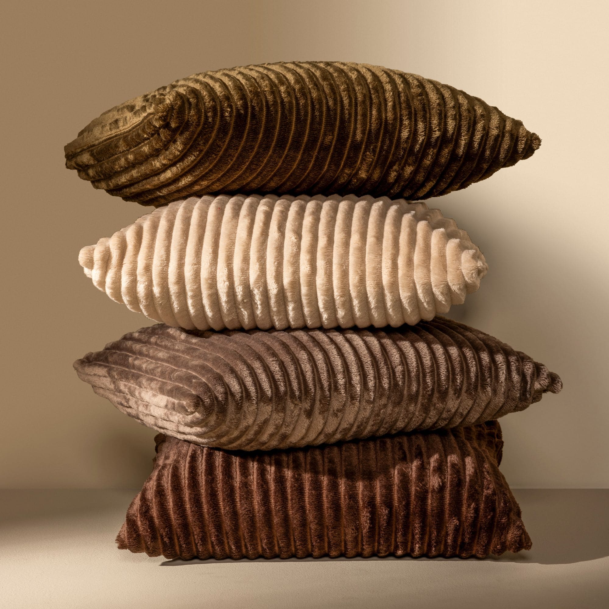 Dutch Decor sierkussen Mart - 45x45 cm Pumice Stone