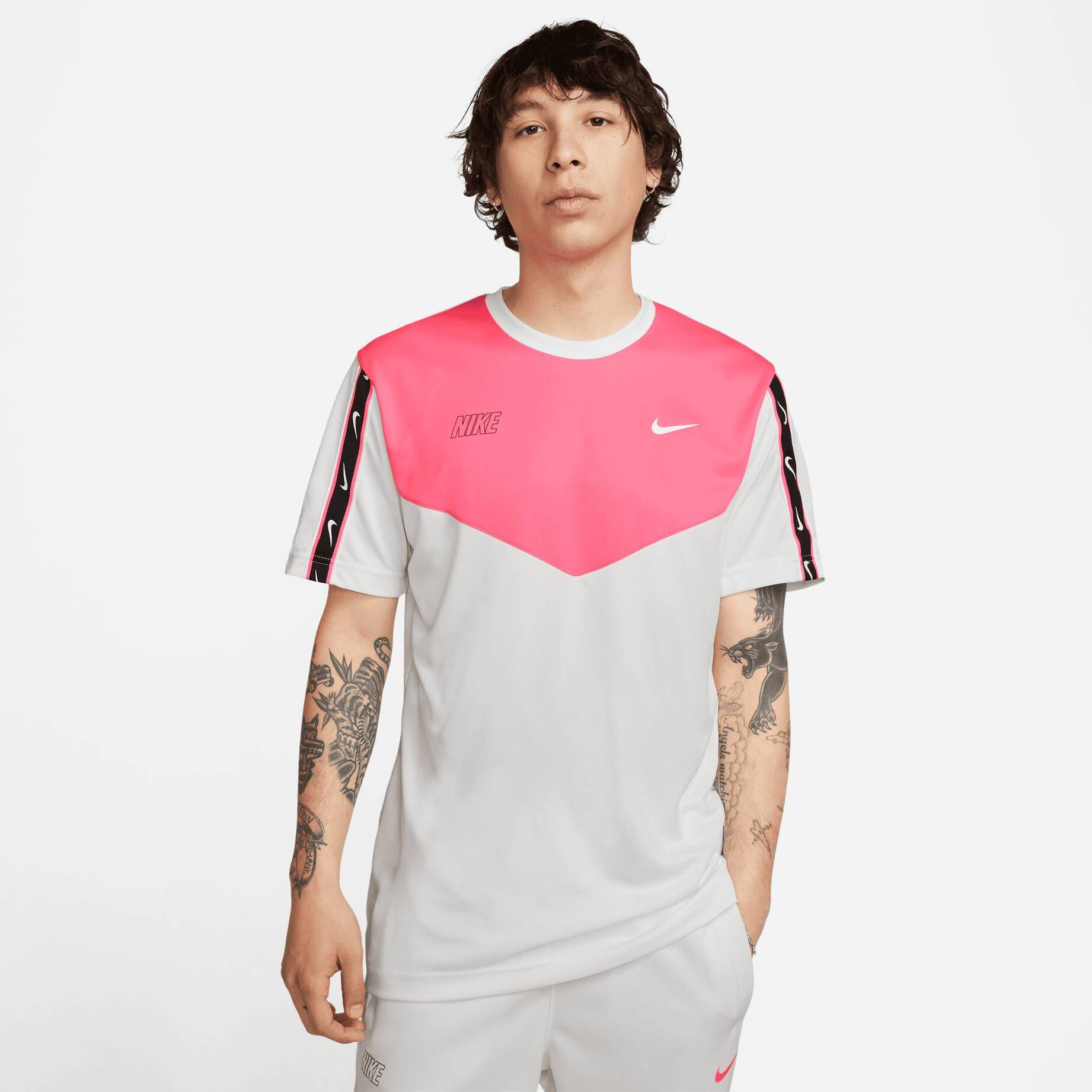 Nike Sportswear| Herren T-Shirt REPEAT
