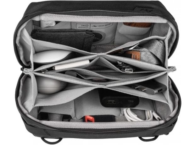 Peak Design Tech Pouch Schwarz Brillanter, leicht zugänglicher Organizer für die wichtigsten technischen Geräte