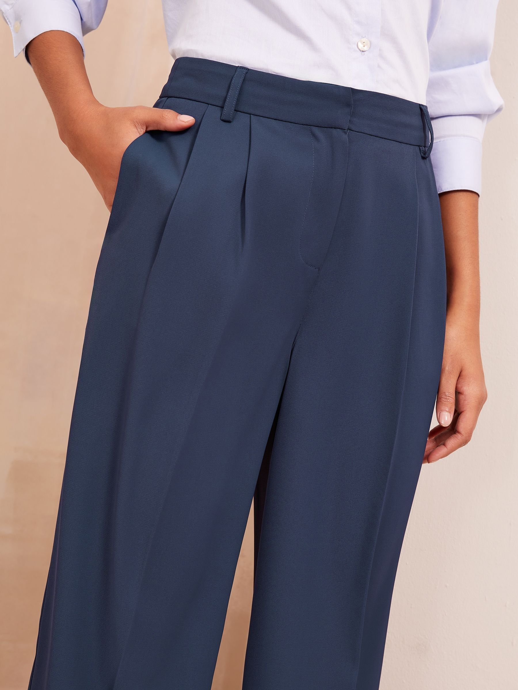 Marineblauw - Friends Like These Premium broek met wijde pijpen en elastiek aan de achterkant