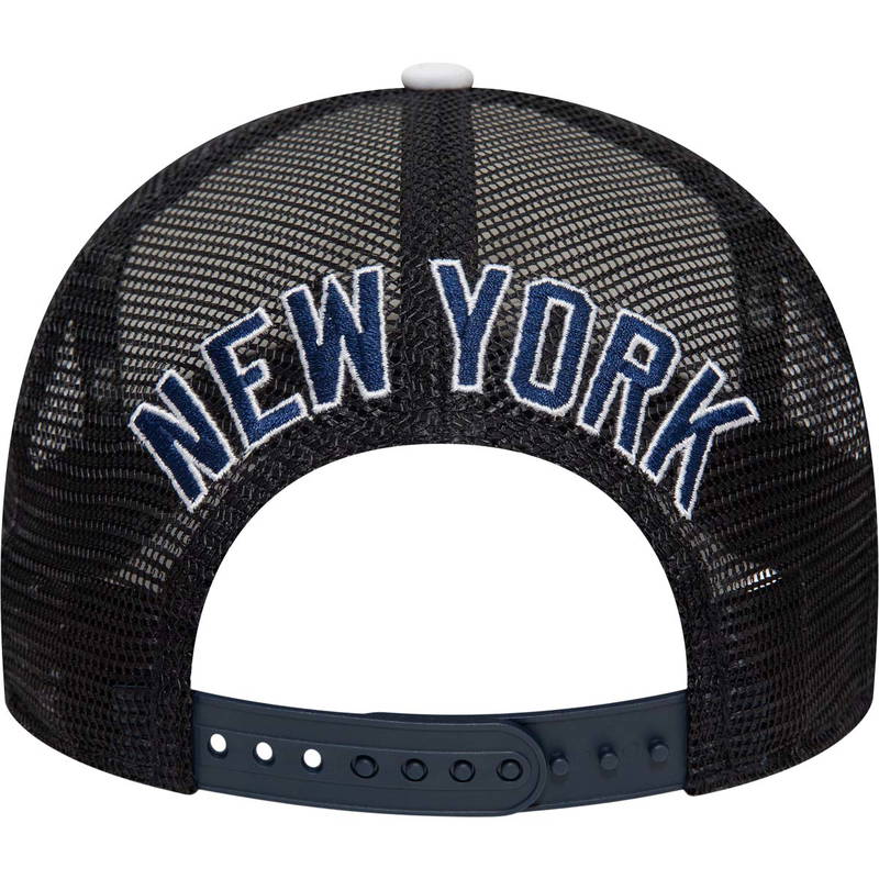 New Era MLB New York Yankees Trucker Snapback Cap
