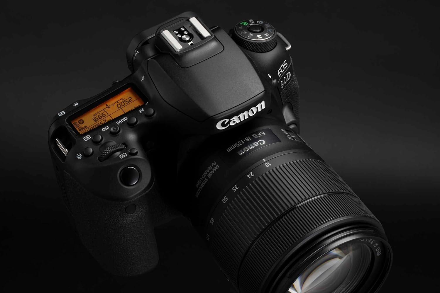 Canon Appareil photo reflex EOS 90D avec objectif EF-S 18-135mm F3,5-5,6 IS USM (32,5 MP, écran LCD tactile orientable, capteur APS-C, 4K, WIFI, Bluetooth ), noir