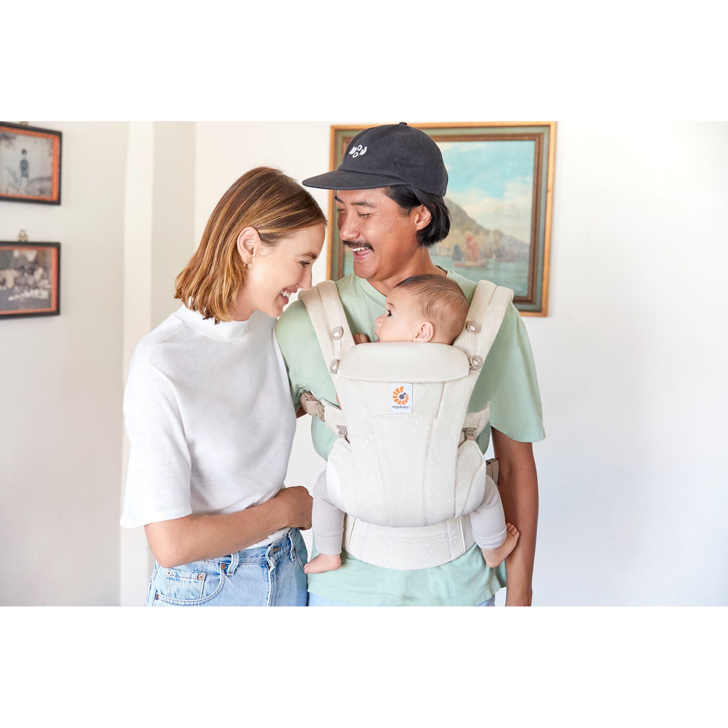Ergobaby® - Omni Dream Babytrage, 4 Tragepositionen natural dots
