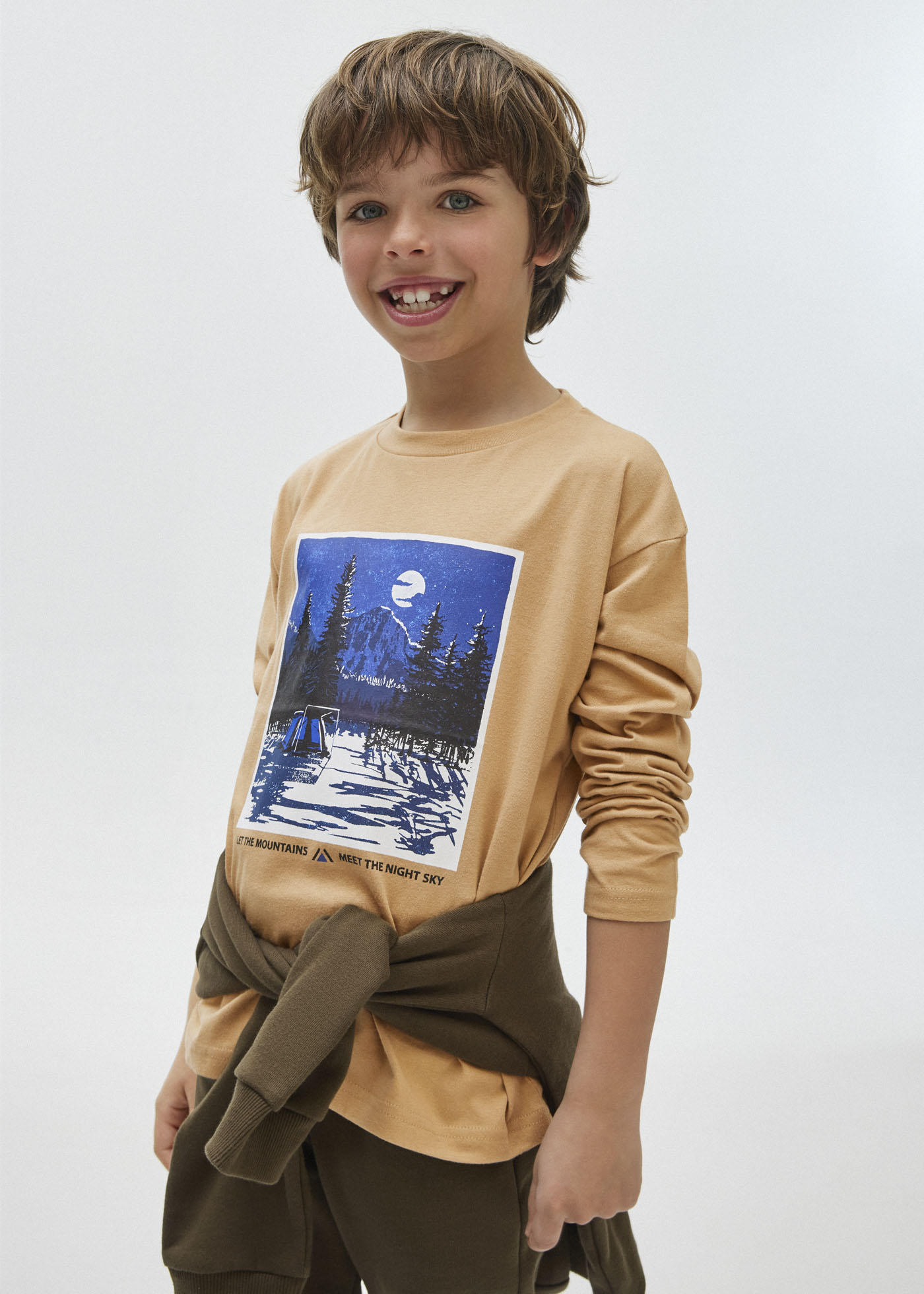Camiseta Better Cotton Boy com ombros caídos