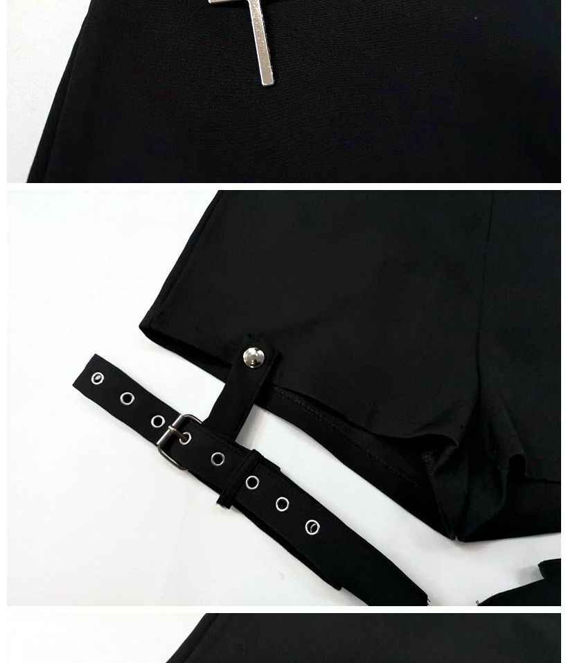 Miu B - Cross Accent Shorts met afneembare jarretels