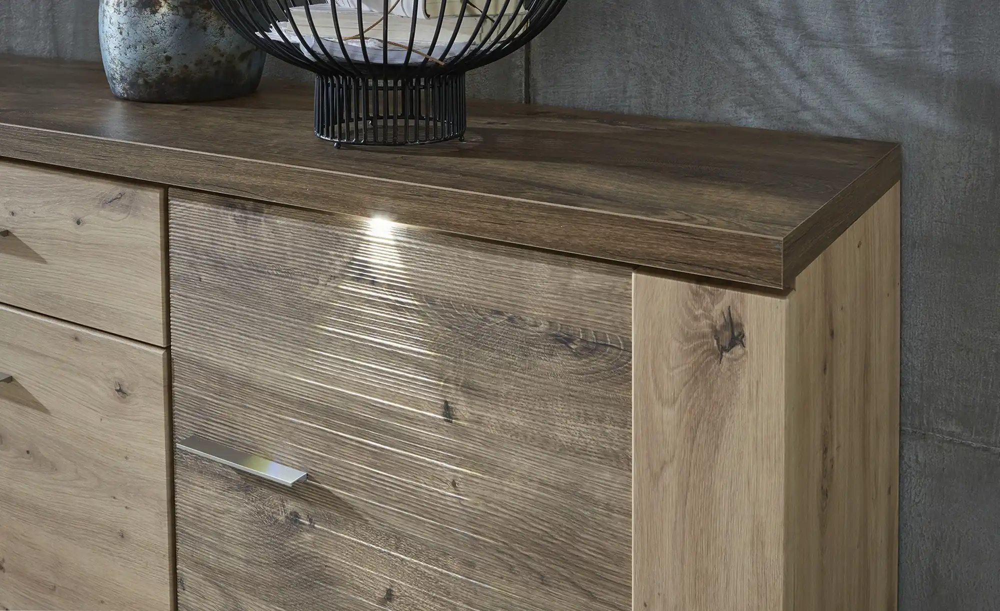 uno Sideboard Titan