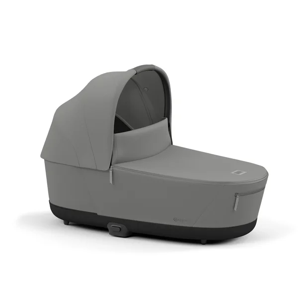 Carrinho de bebê Cybex Priam V4, cor cinza Mirage, estrutura preta fosca.
