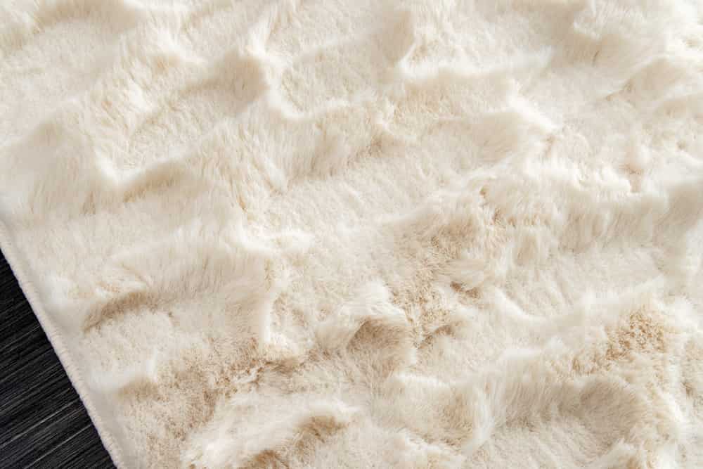 Moderner Teppich DUNE 230x160cm beige Hochflor Indoor-Teppich Hoch-Tief-Effekt Faux-Fur
