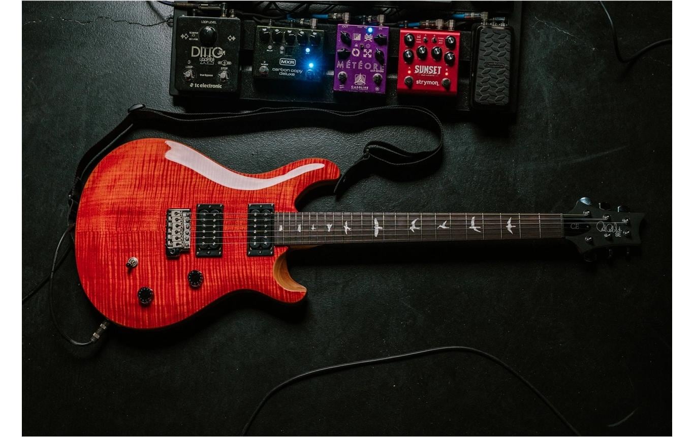 E-Gitarre SE CE 24 Blood Orange<br>Das süchtig machende Bolt-on-Gefühl
