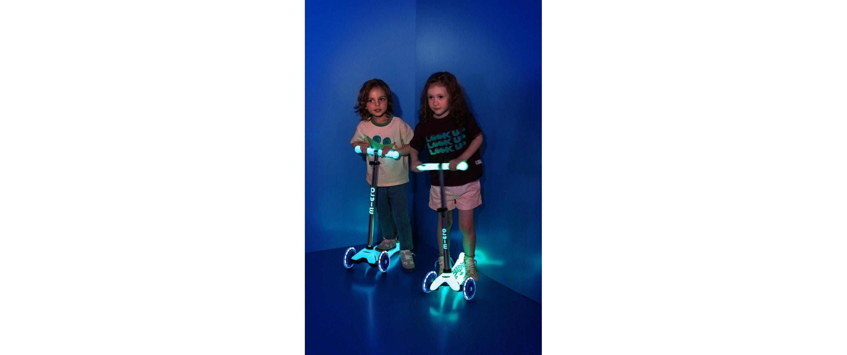 Kickboard Mini Micro Deluxe Glow LED LimettengrünScooter für Kinder