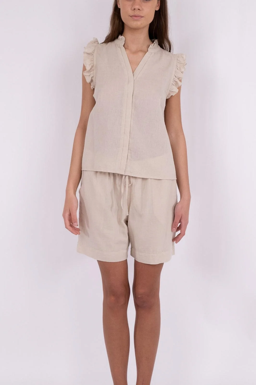 Neo Noir Shea Linen Shorts sand
