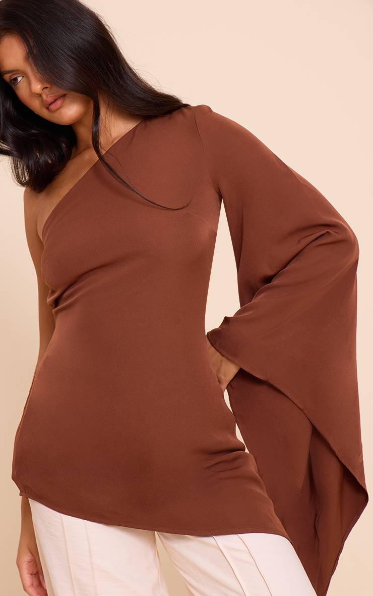 Chocolat Haut Long Tissé Asymétrique À Manche Évasée