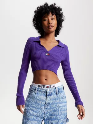 Blusa cropped canelada com emblema