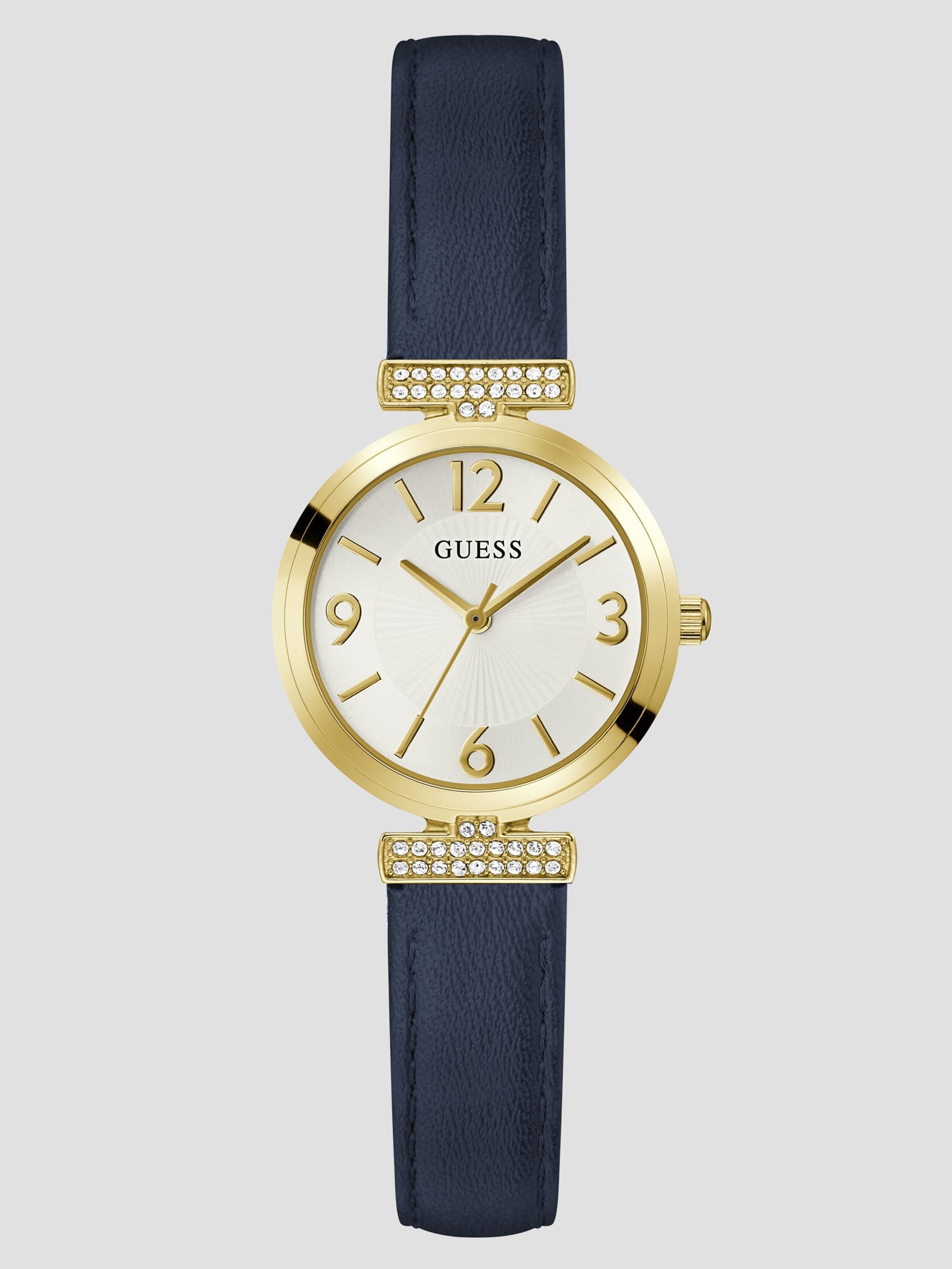 Relógio analógico em tom dourado e pulseira de couro azul-marinho