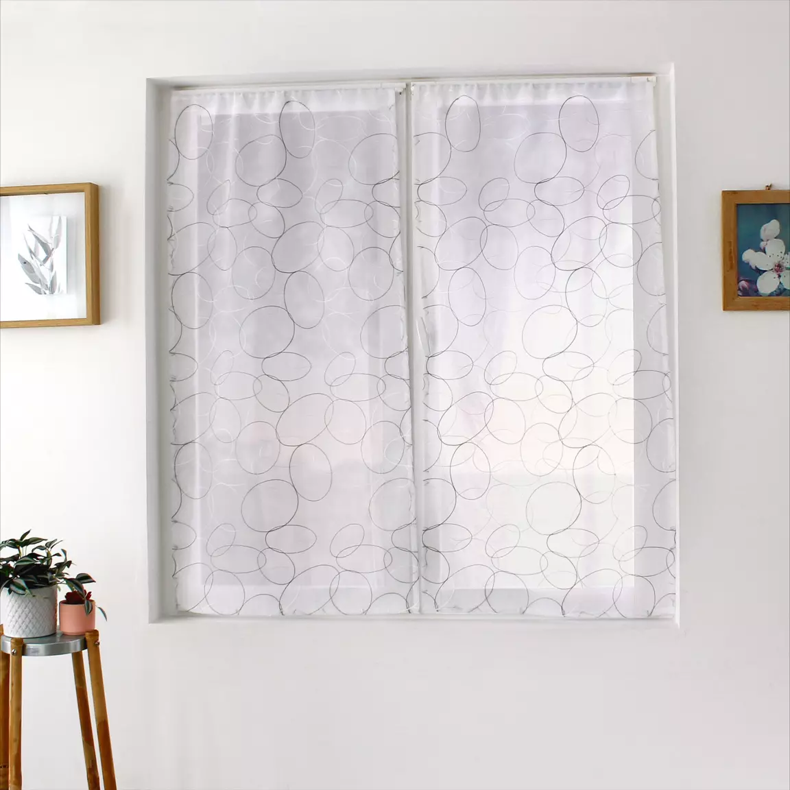 Paire de voilages brodés passe-tringle (60 x 160 cm) Galet Gris
