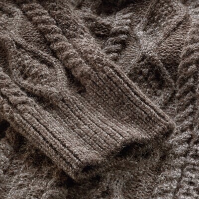 Black Sheep Aran-Pullover, Braun