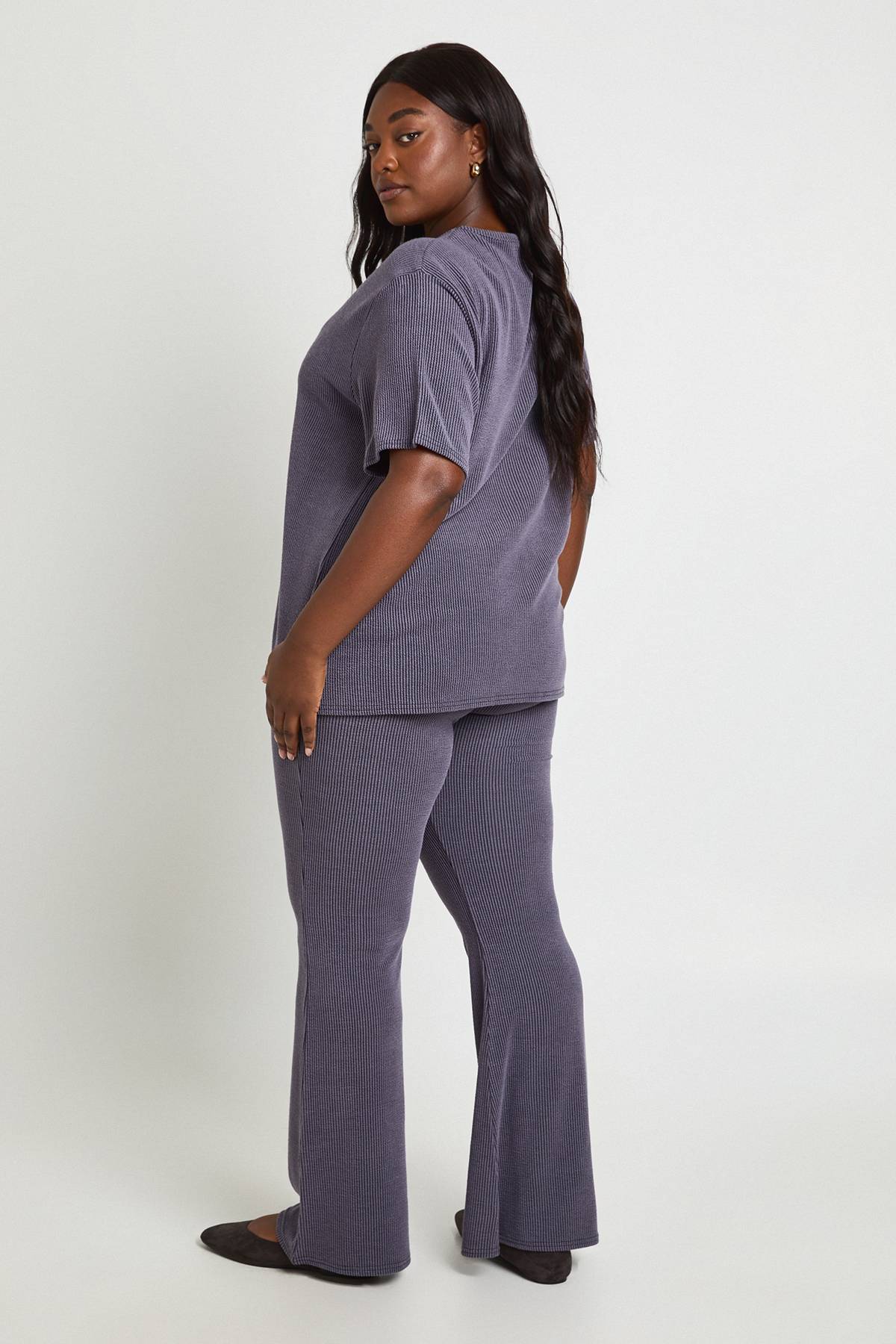 boohoo Ensemble Grande Taille Haut Oversize Côtelé Bicolore Et Pantalon Évasé
