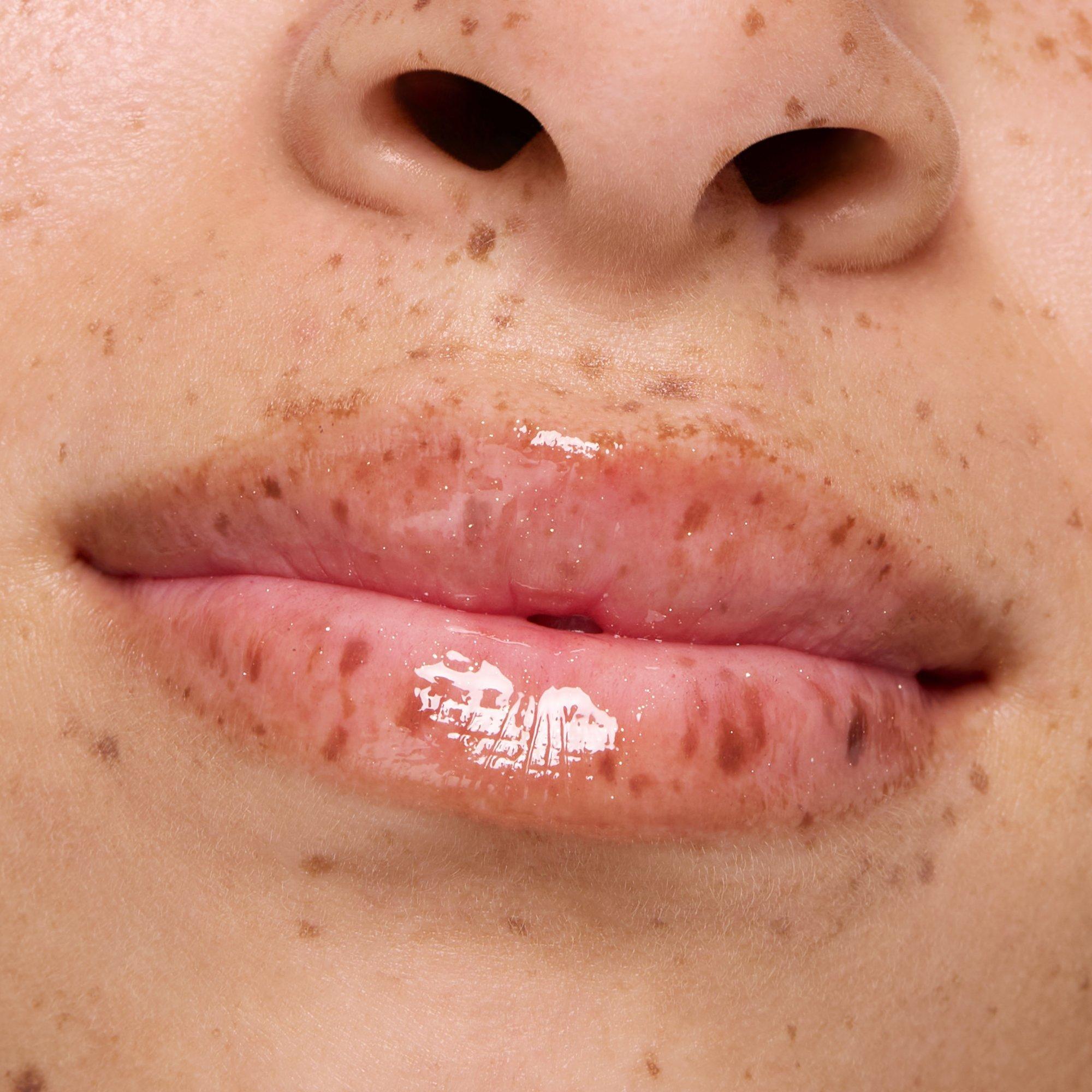 JUICY BOMB shiny lipgloss