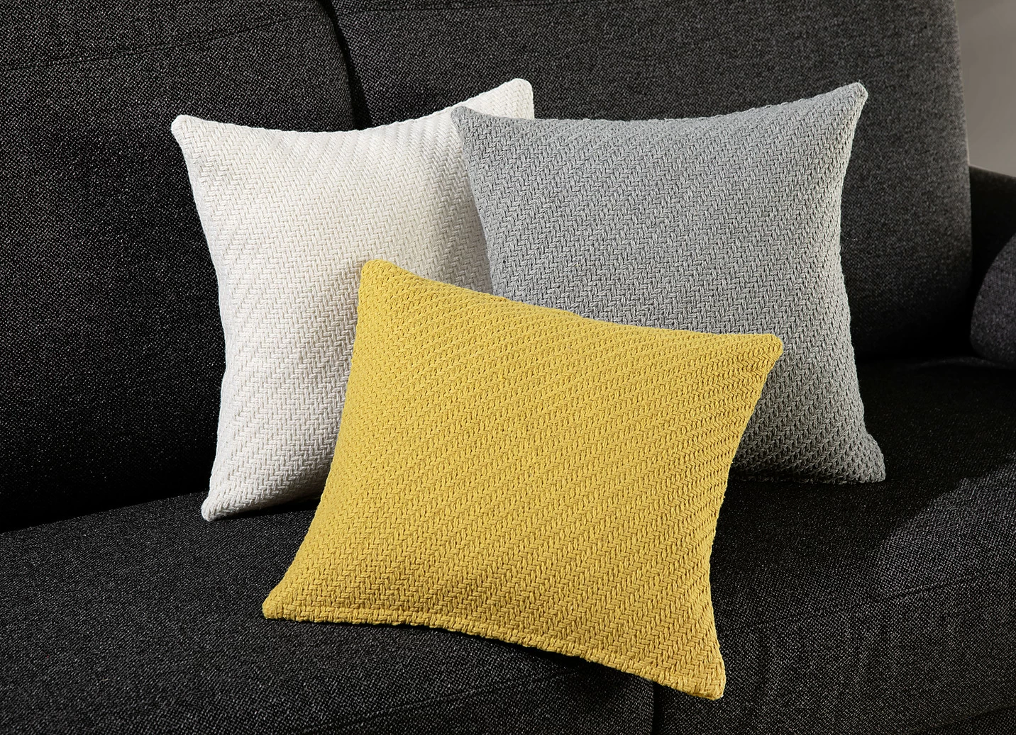 Kissenbezug in Strickoptik