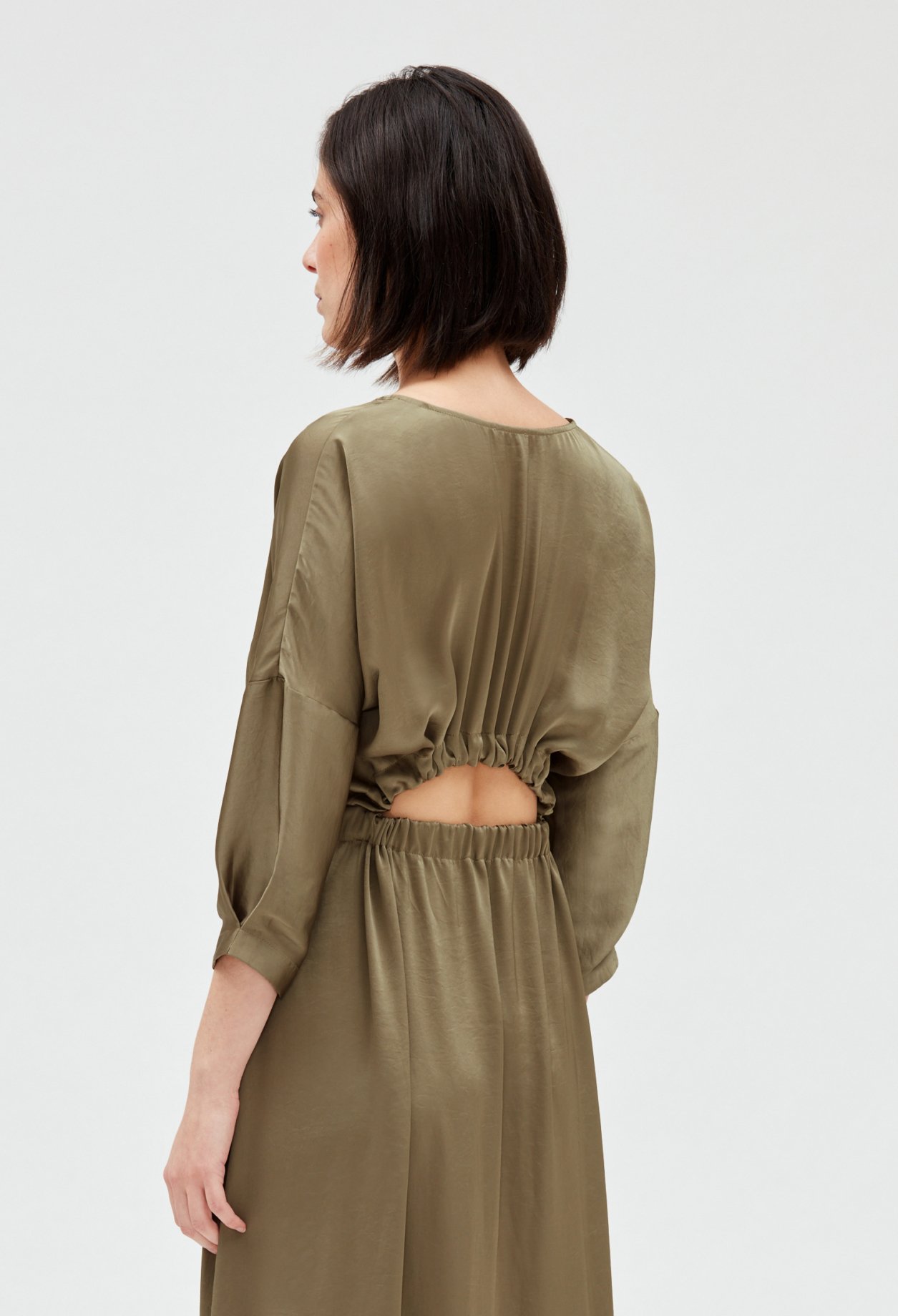 Robe midi satinee kaki