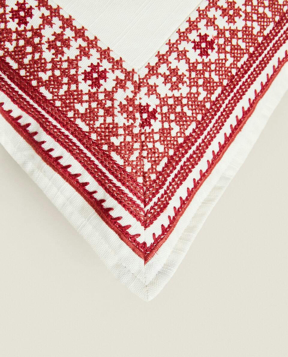 CAPA DE ALMOFADA DE NATAL COM BORDADO EM PONTO CRUZ